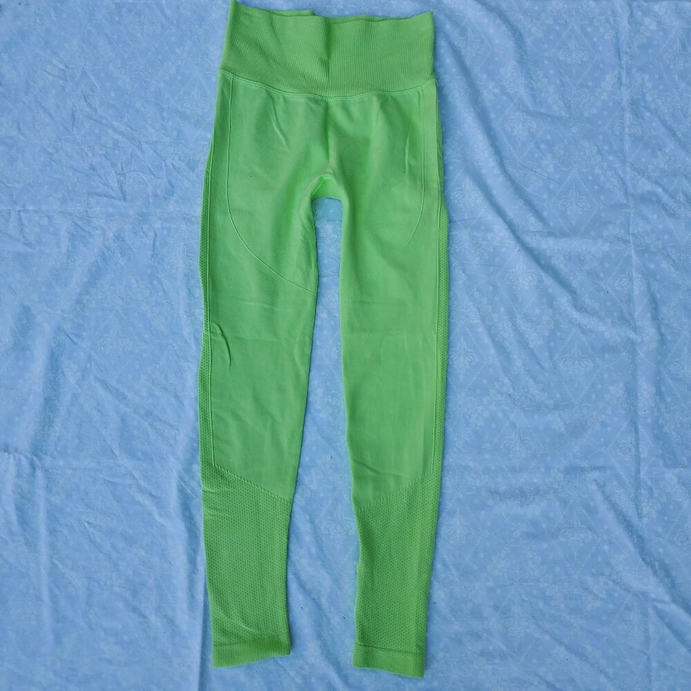 NEON NATION Highlighter Neon Green Seamless Athletic Leggings - Size Small